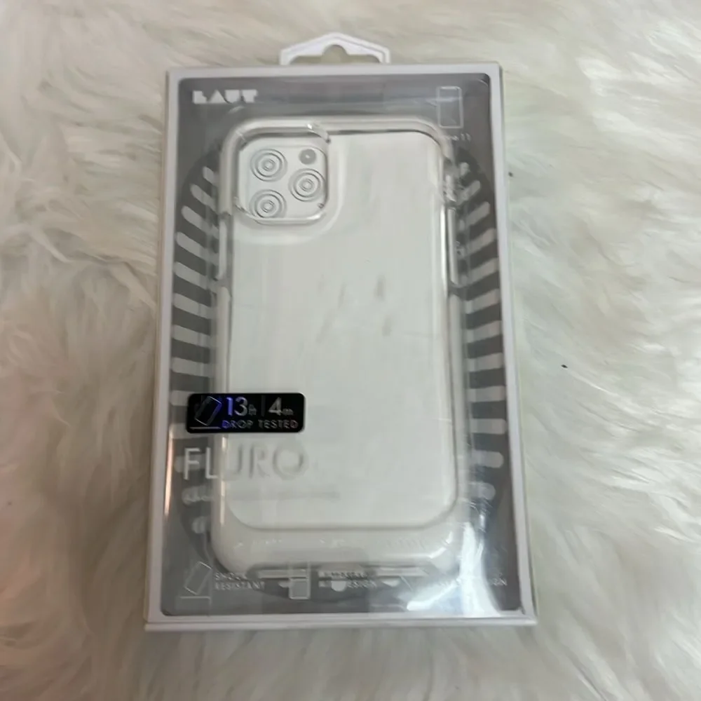 LAUT | Fluro‎ Crystal for iPhone 11 Pro Max | Crystal Clear D6